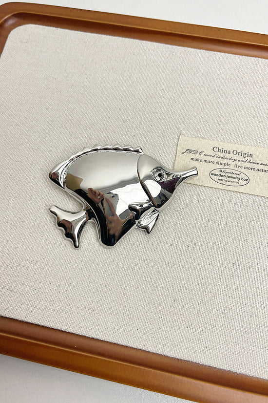 Elegant Fish-Shaped Brooch
