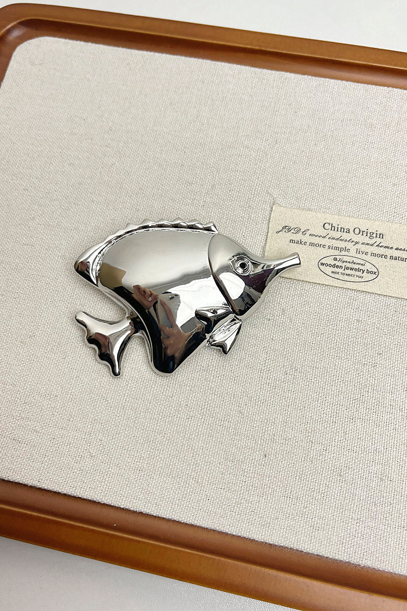 Elegant Fish-Shaped Brooch