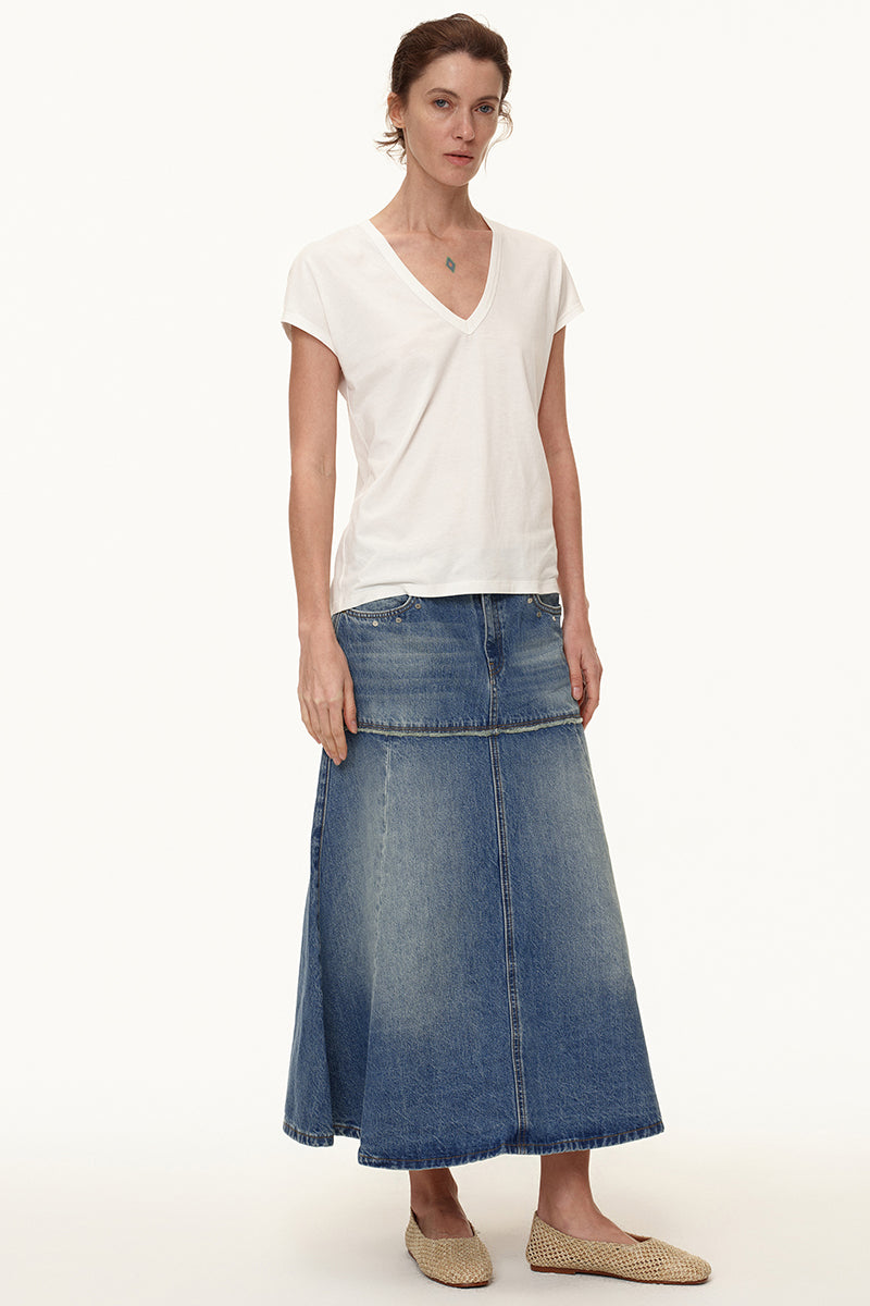 Minimalist V-Neck Casual Tee