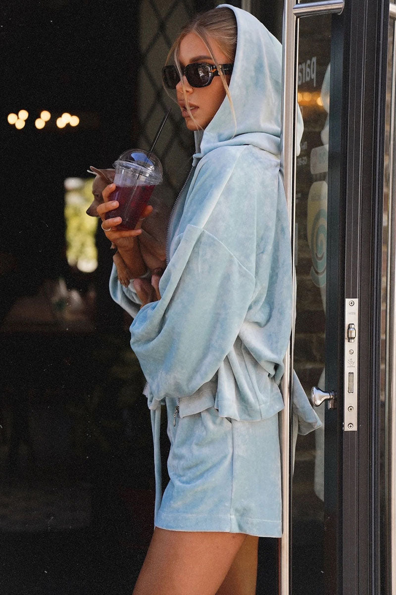 BLUE (3).jpg