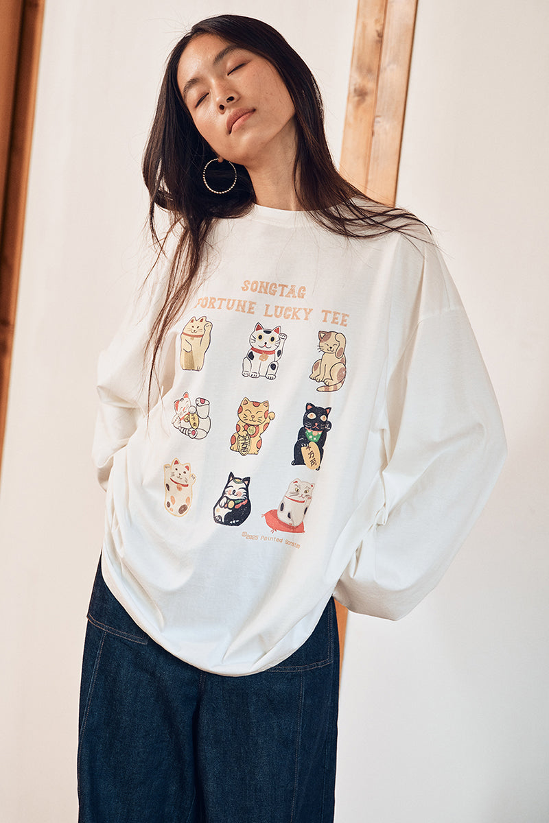 Oversized Lucky Cat Graphic Tee