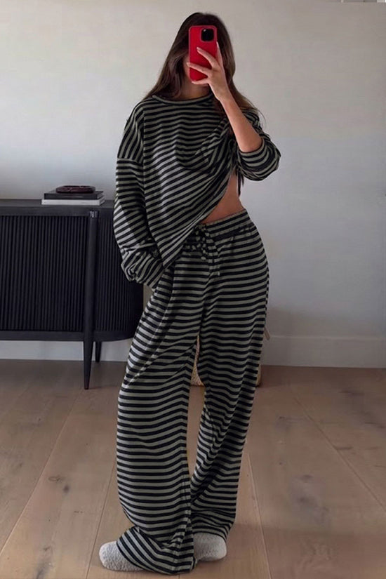BLACK (2).jpg