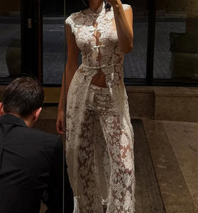 WHITE (1).jpg