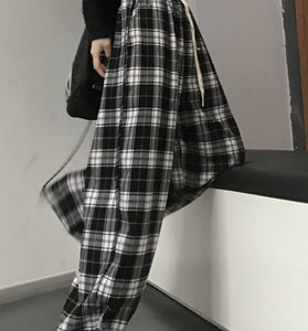 BLACK (1).jpg