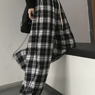 BLACK (1).jpg