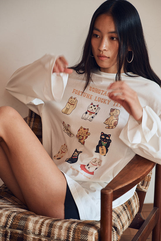 Oversized Lucky Cat Graphic Tee
