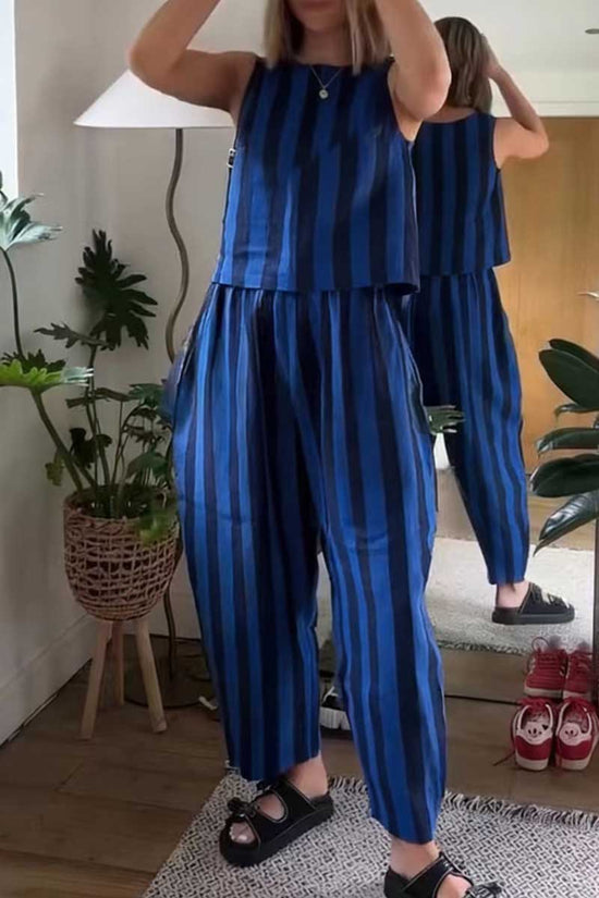BLUE (2).jpg