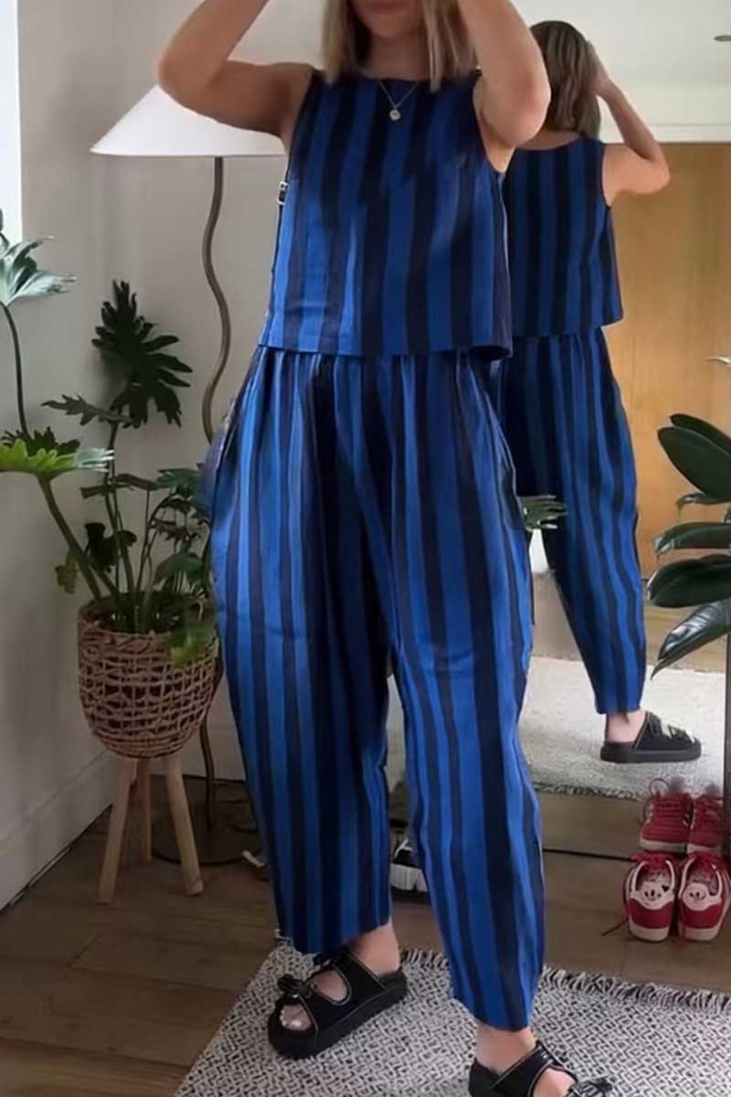 BLUE (2).jpg