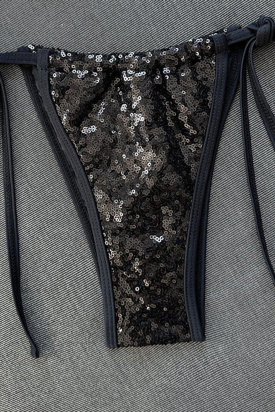 BLACK (3).jpg
