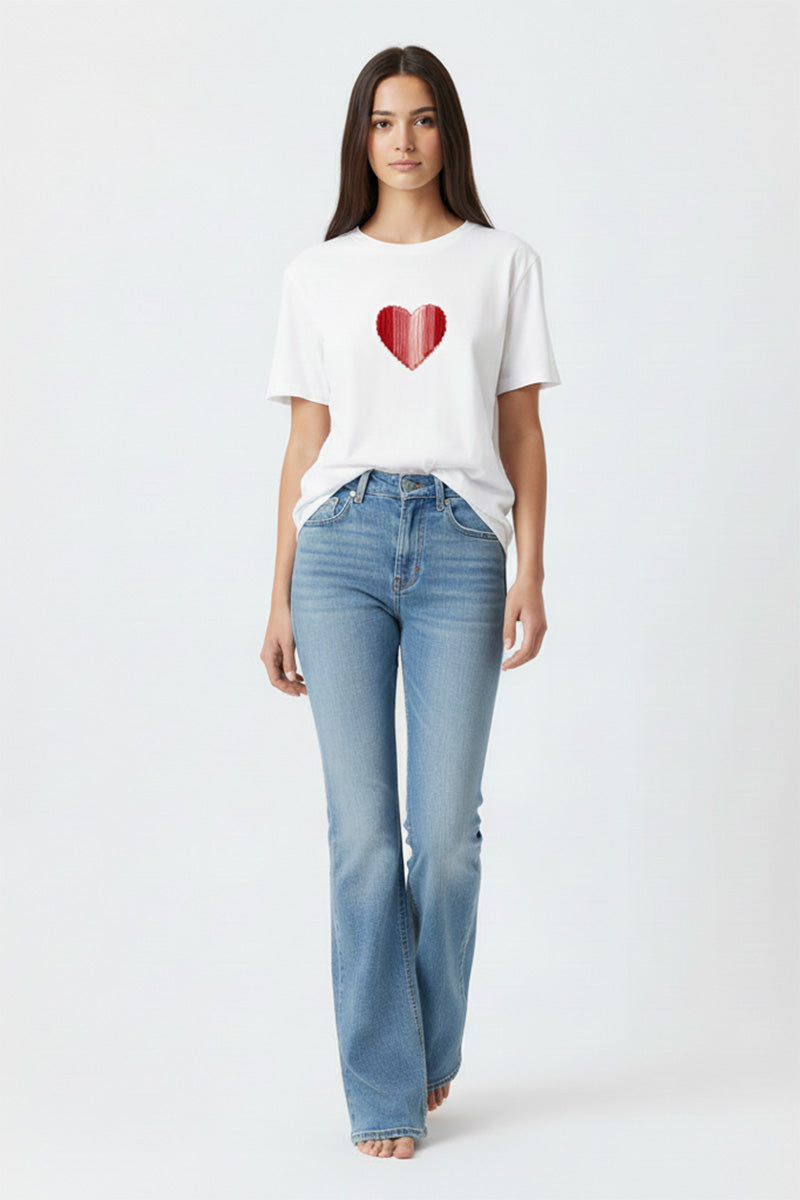 Minimal Heart Graphic T-Shirt