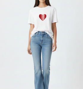 Minimal Heart Graphic T-Shirt