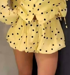 YELLOW (1).jpg
