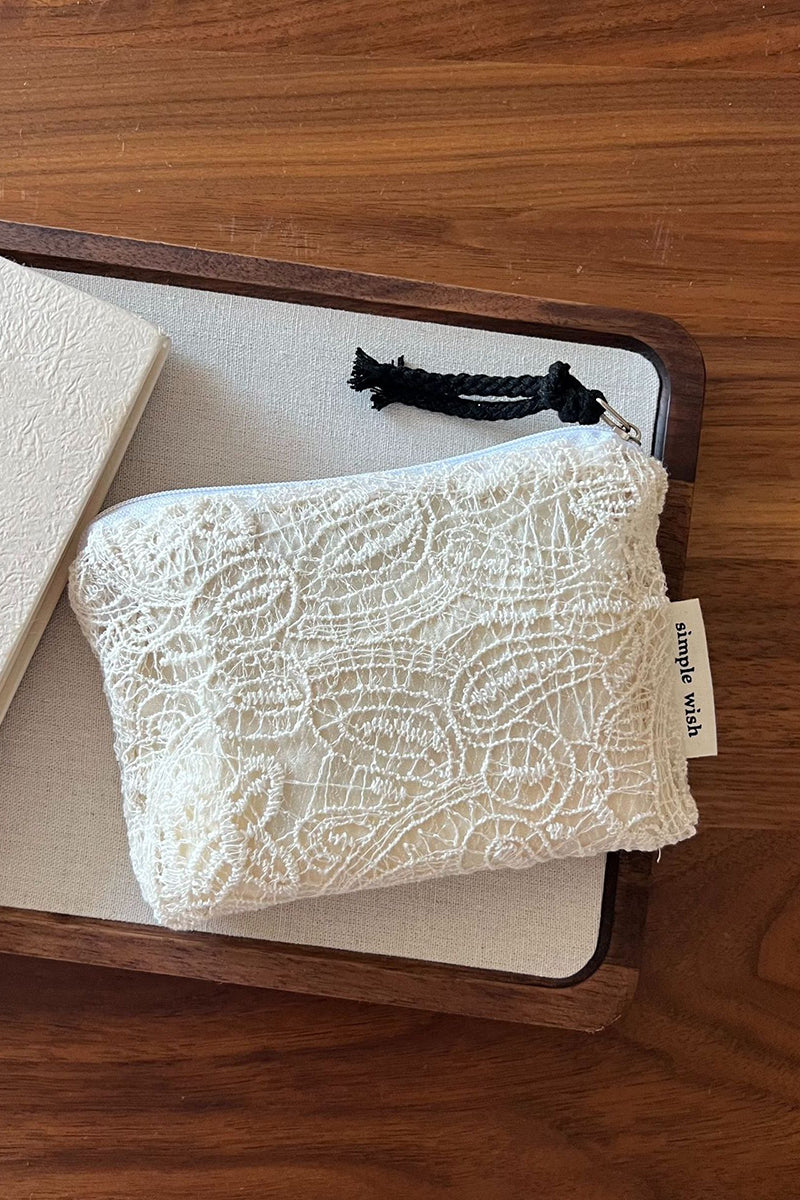 Elegant Floral Pattern Pouch