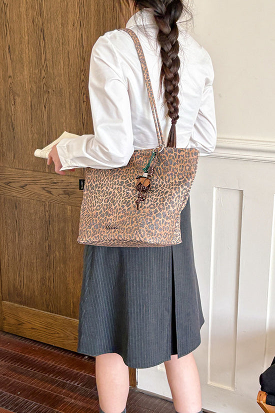 BROWN (3).jpg