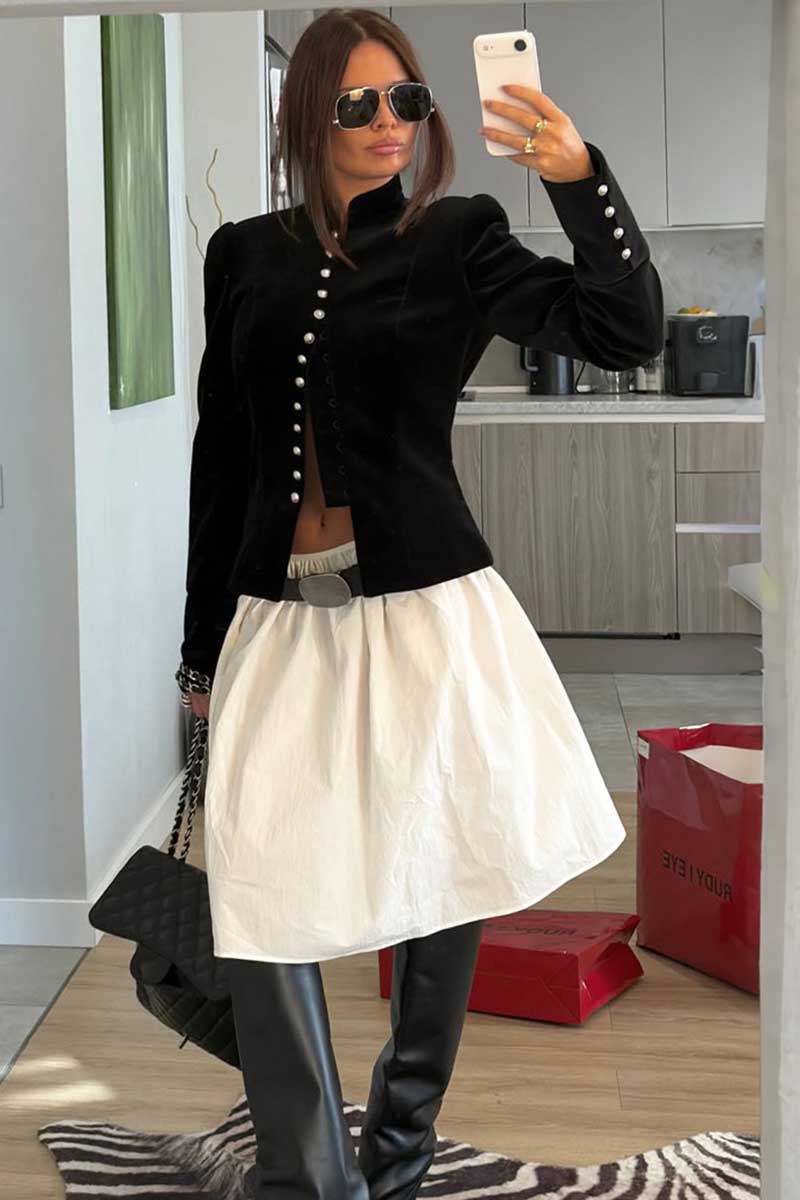 BLACK (2).jpg
