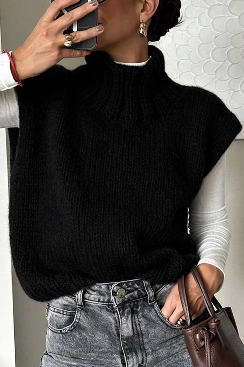 BLACK (1).jpg