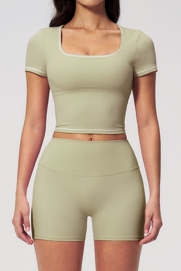 GREEN