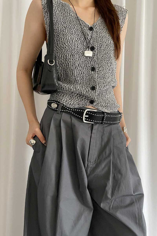 BLACK (2).jpg
