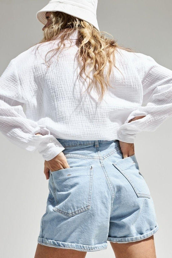 WHITE (3).jpg