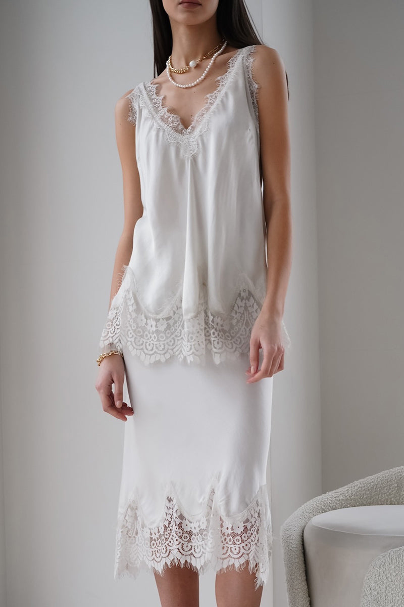 WHITE (4).jpg