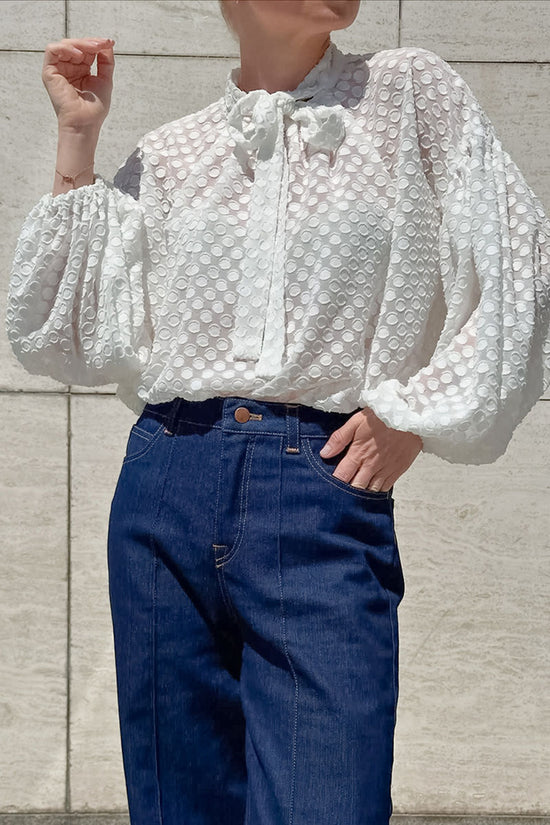 WHITE (1).jpg