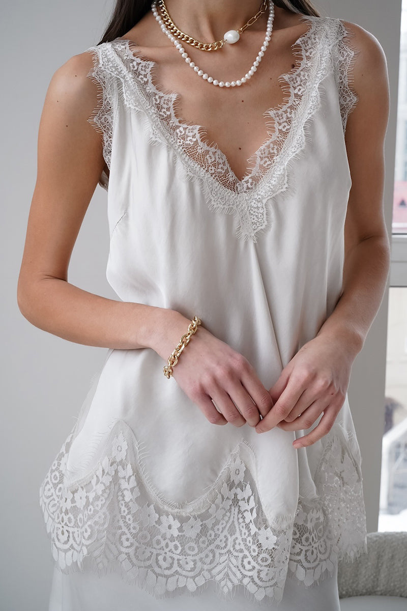 WHITE (3).jpg