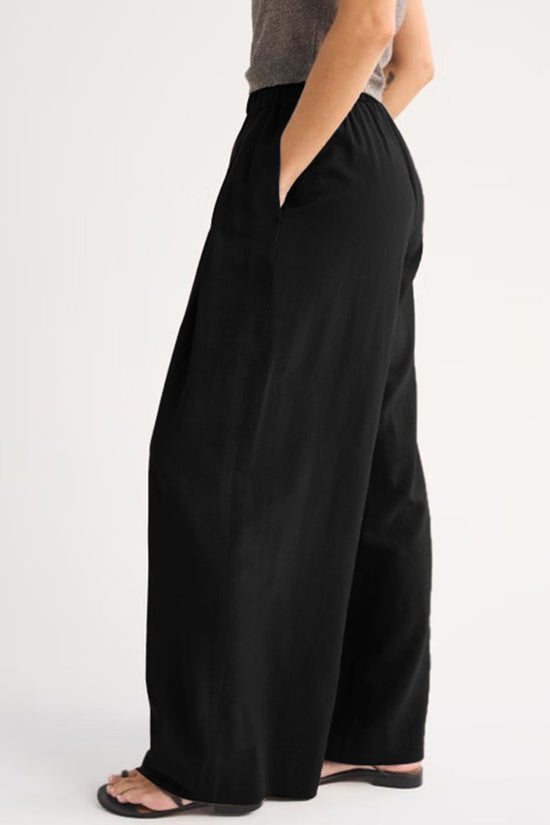 BLACK (2).jpg