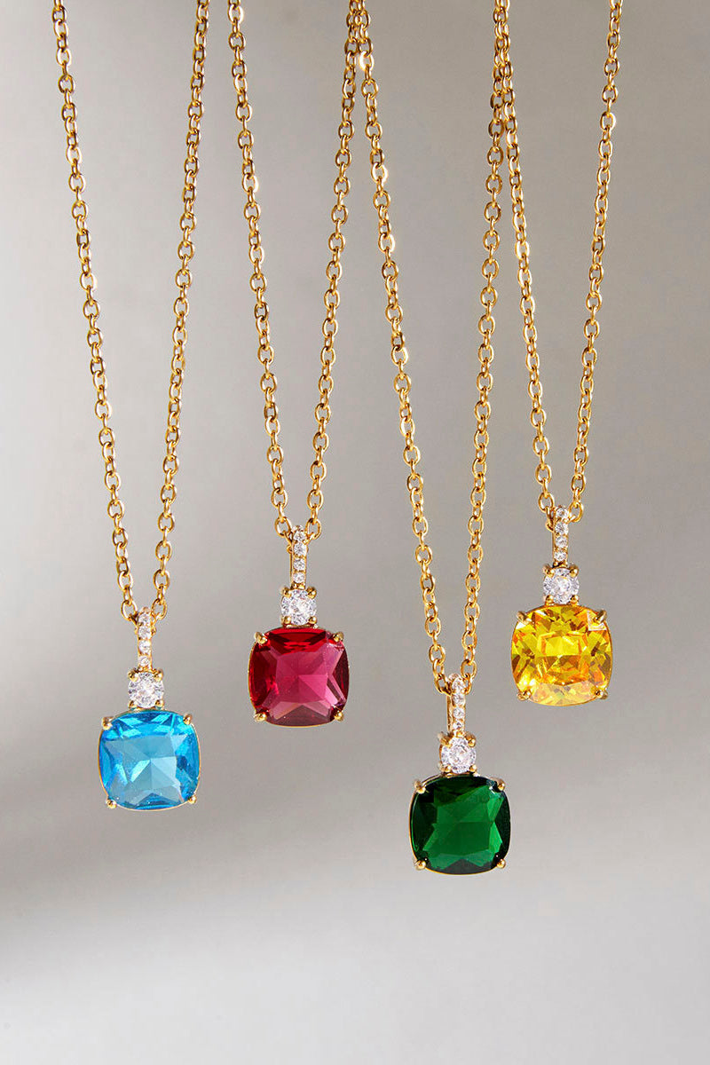 Elegant Crystal Pendant Necklace