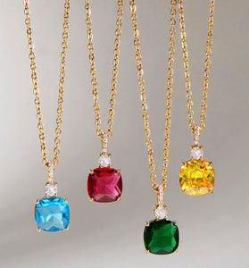 Elegant Crystal Pendant Necklace
