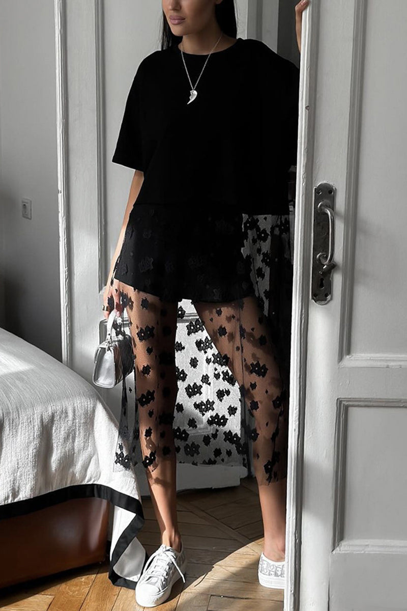 BLACK (1).jpg