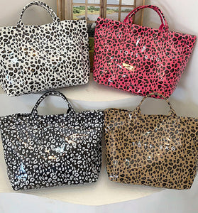 Chic Leopard Print Tote Bag