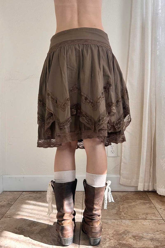 BROWN (3).jpg
