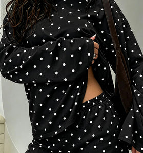 BLACK (1).jpg