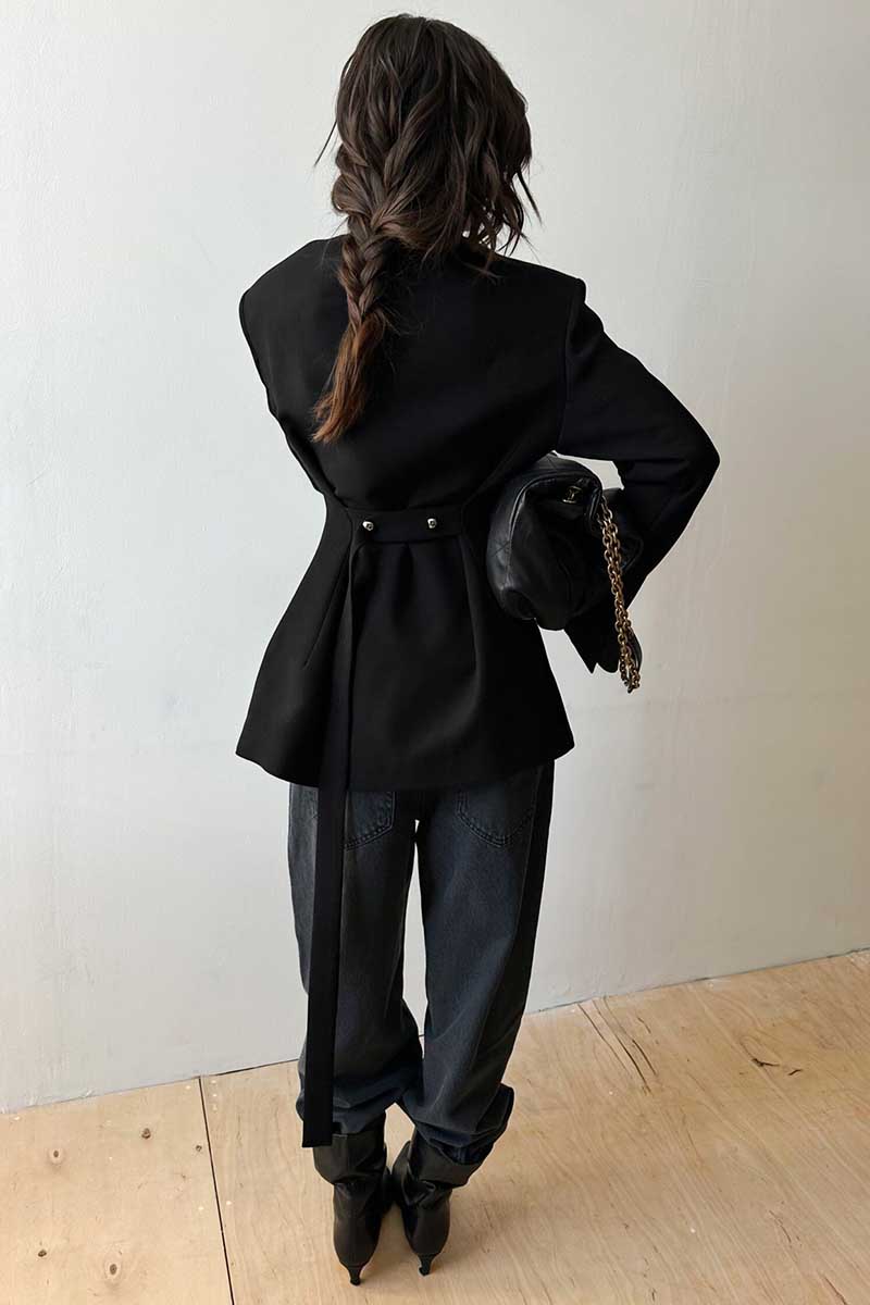BLACK (6).jpg