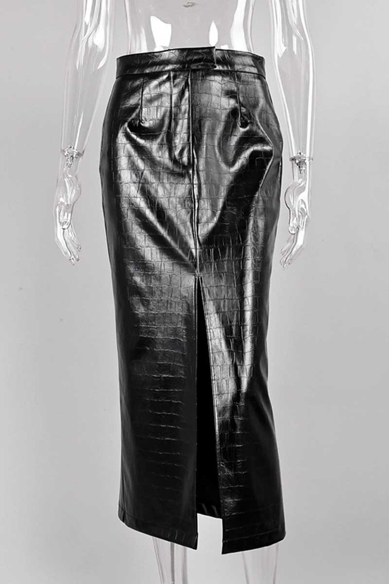 BLACK (2).jpg