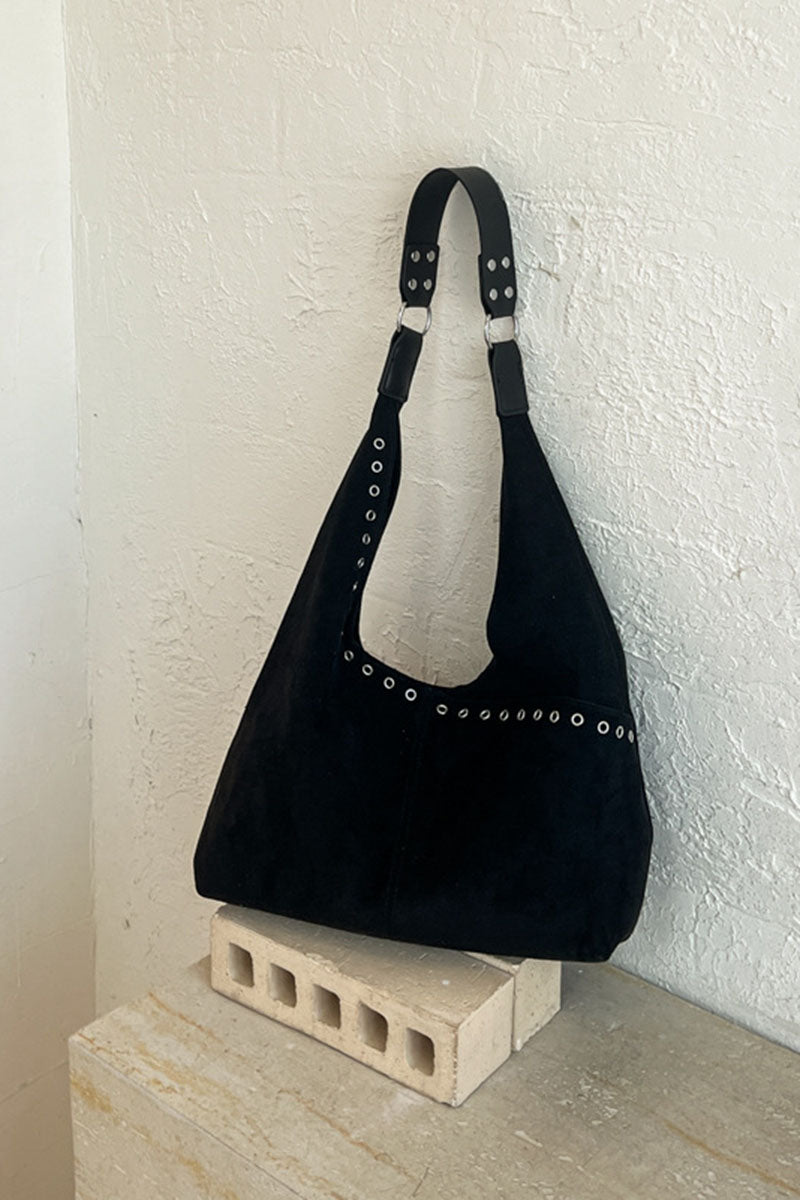 BLACK (2).jpg