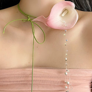 Elegant Floral Pendant Necklace
