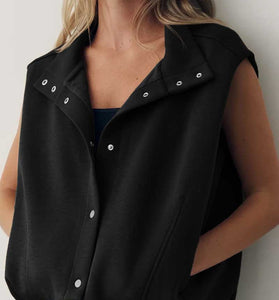 BLACK (1).jpg