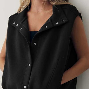 BLACK (1).jpg