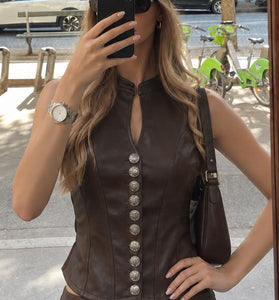 BROWN (1).jpg