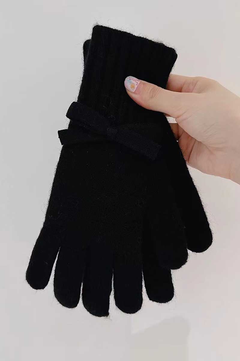 BLACK.jpg