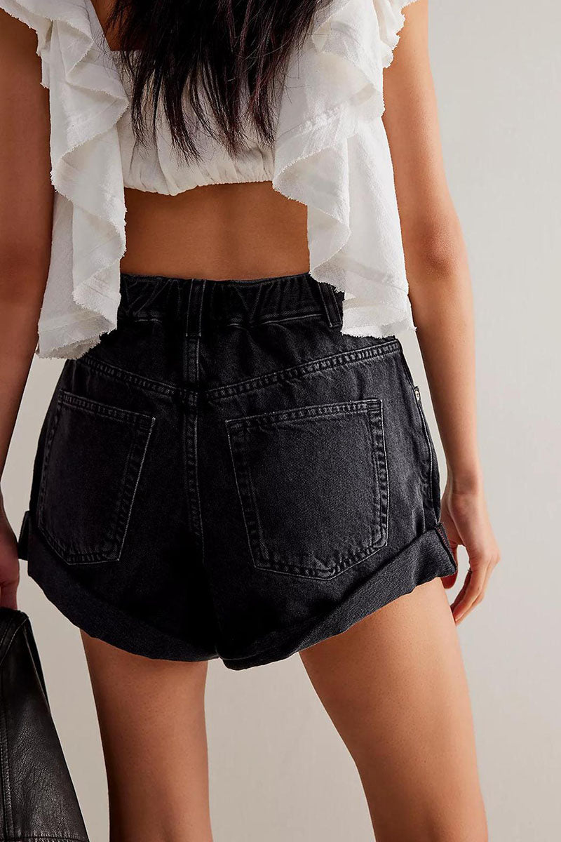 BLACK (1).jpg