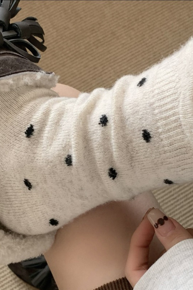 Polka Dot Cozy Knit Socks