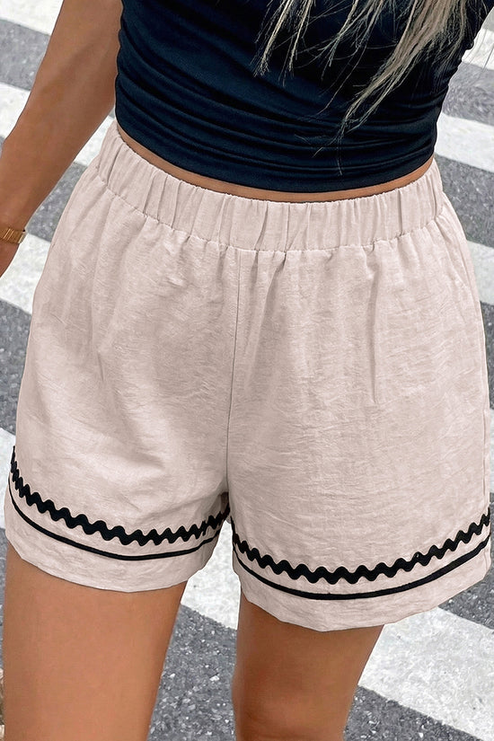 Wavy Trim Casual Shorts