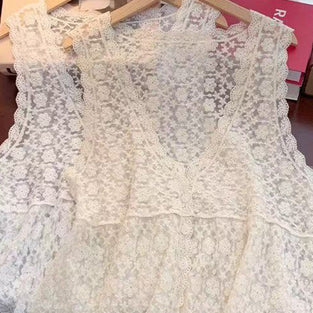 Elegant Floral Sleeveless Lace Tank