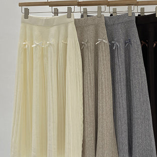 Elegant Bow-Detail Midi Skirt