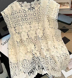 Floral Appliqué Sleeveless Tank Top