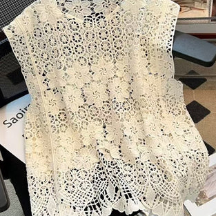 Floral Appliqué Sleeveless Tank Top