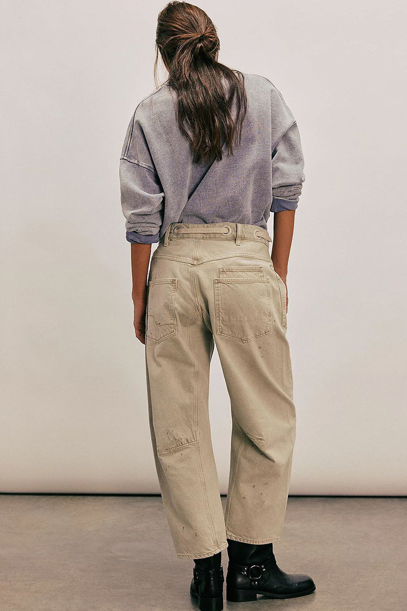 Urban Chic Straight-Legged Denim Pants
