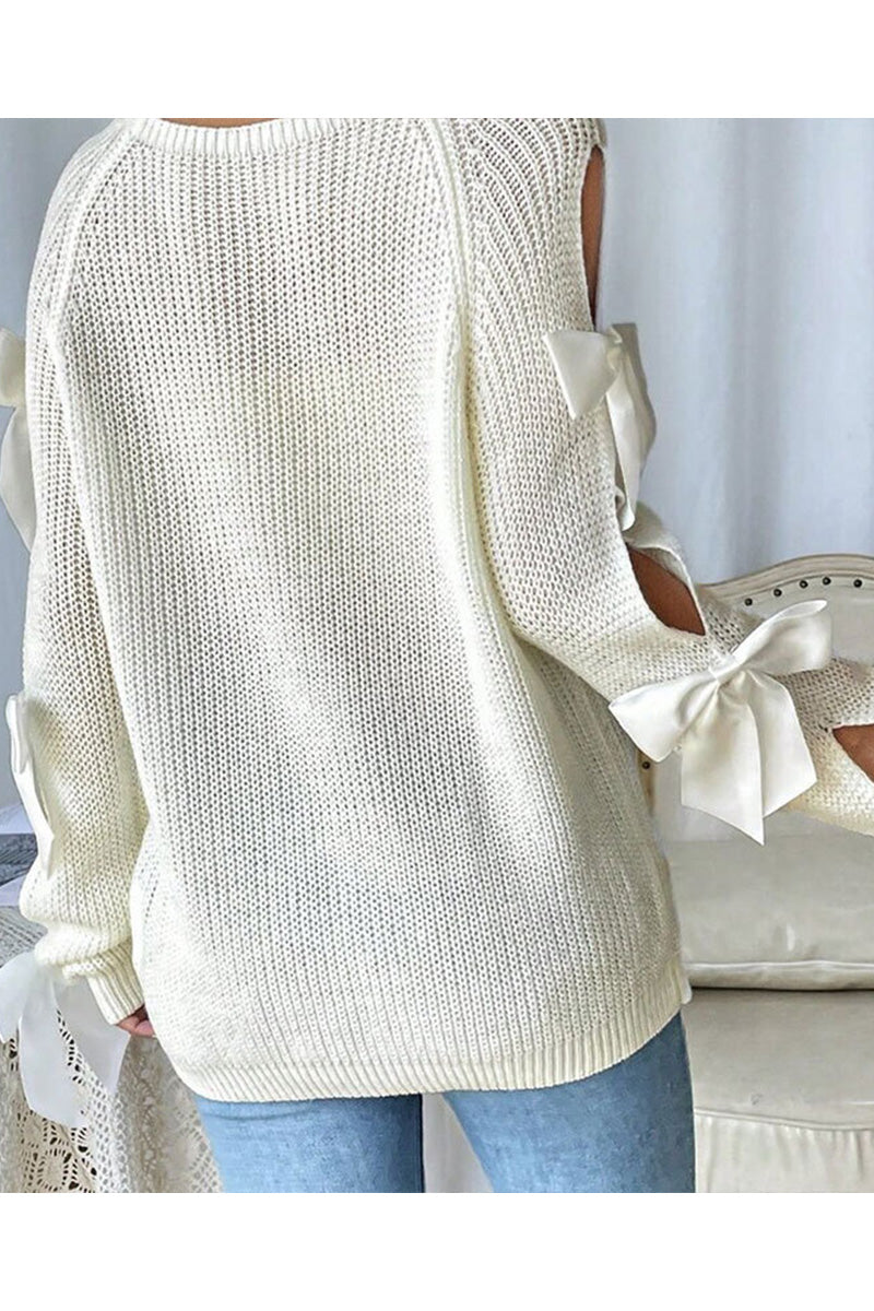 Elegant Bow-Detail Sweater with Cutouts